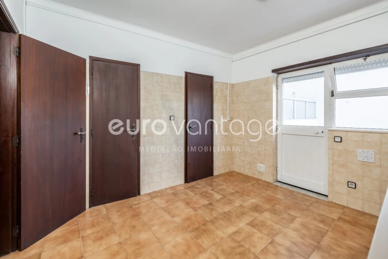 Apartamento T2 para Venda em Marinha Grande Foto 13