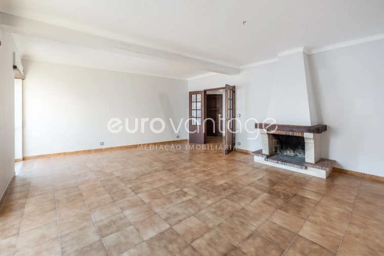 Apartamento T2 para Venda em Marinha Grande Foto 8