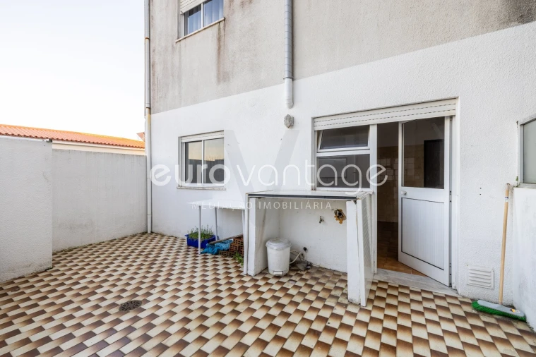Apartamento T2 para Venda em Marinha Grande Foto 17