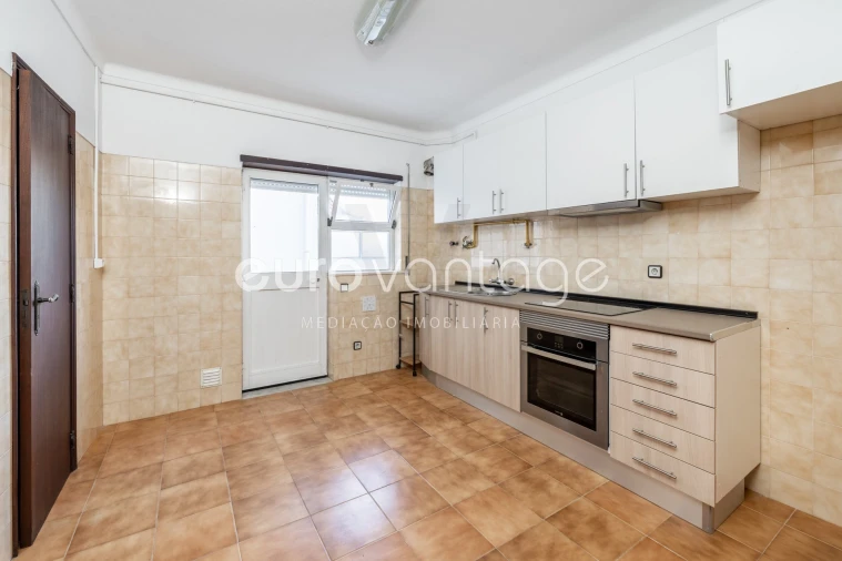 Apartamento T2 para Venda em Marinha Grande Foto 12