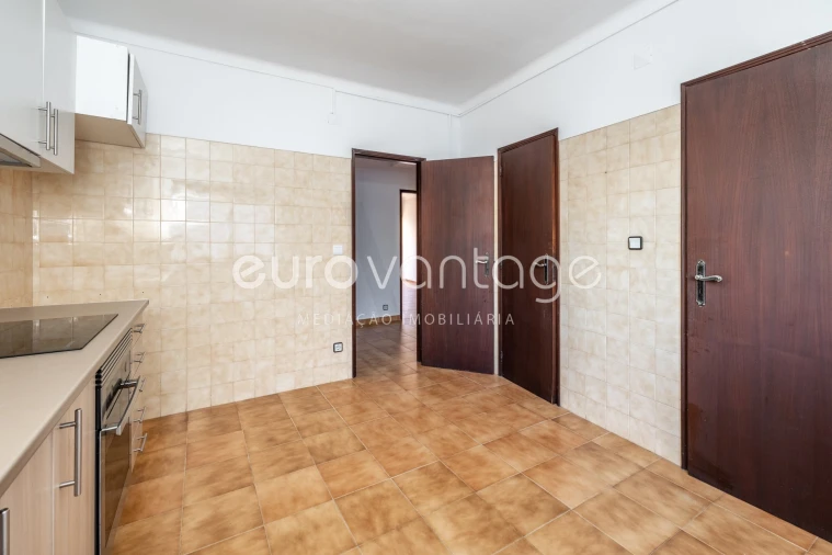 Apartamento T2 para Venda em Marinha Grande Foto 15