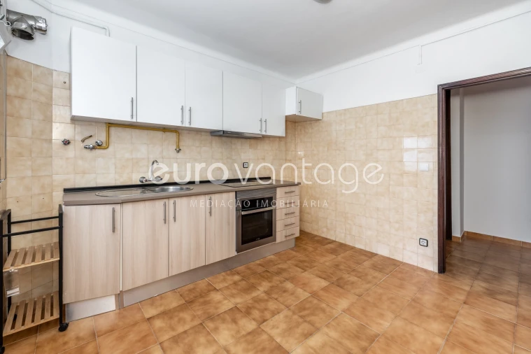 Apartamento T2 para Venda em Marinha Grande Foto 14