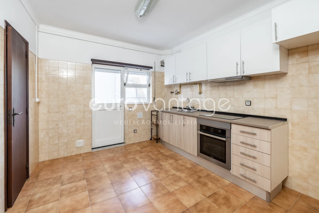 Apartamento T2 para Venda em Marinha Grande Foto 12