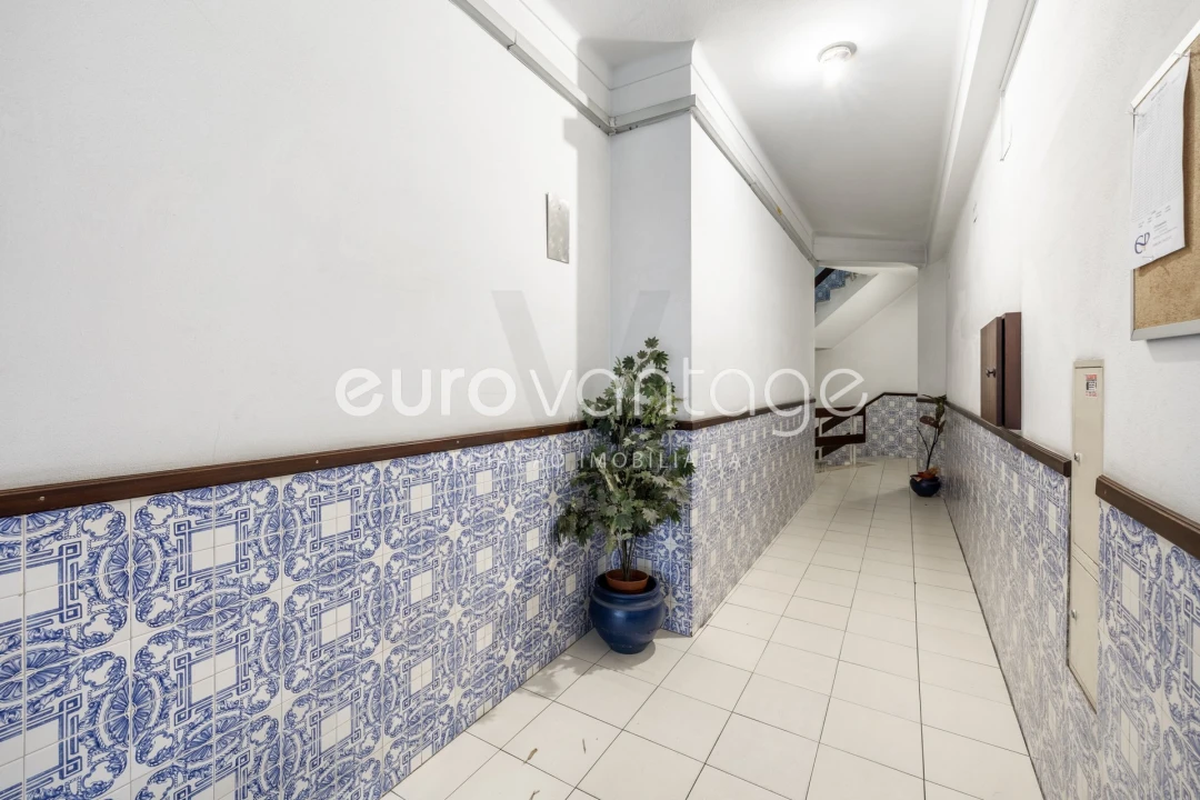 Apartamento T2 para Venda em Marinha Grande Foto 2