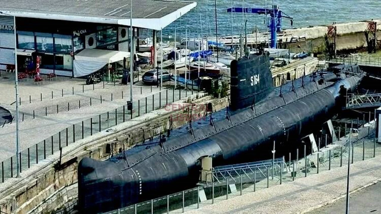 Prédio para Venda em Almada, Cova da Piedade, Pragal e Cacilhas Foto 17