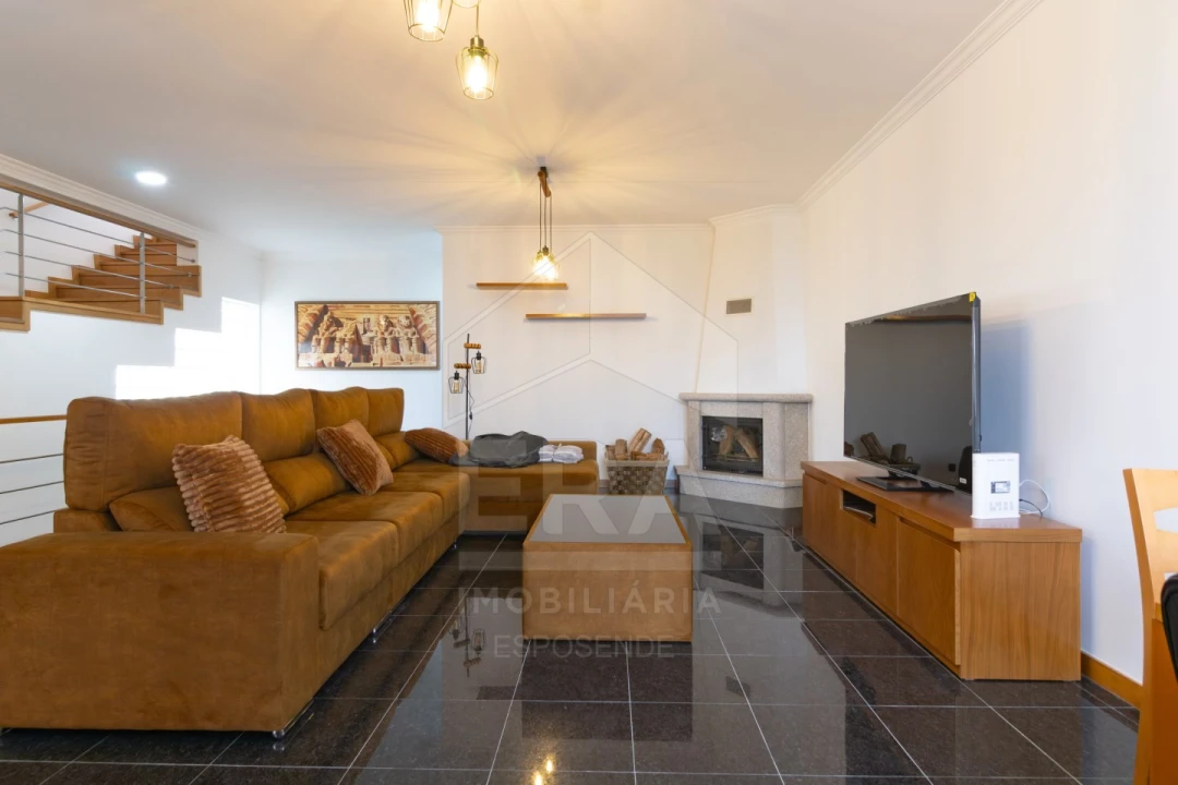 Moradia T4 para Venda em Darque Foto 1