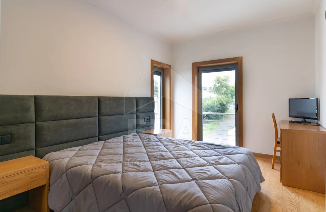 Moradia T4 para Venda em Darque Foto 10