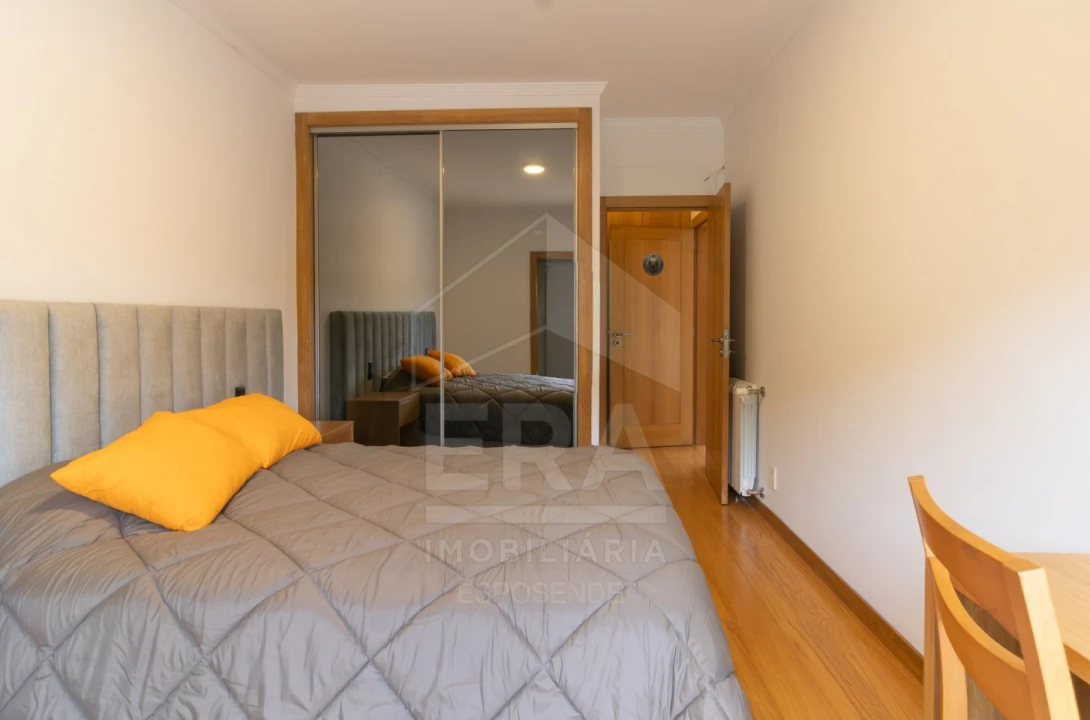 Moradia T4 para Venda em Darque Foto 12