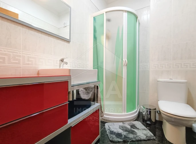 Moradia T4 para Venda em Darque Foto 7