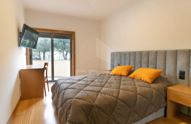 Moradia T4 para Venda em Darque Foto 11