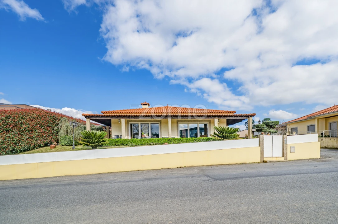 Moradia T3 para Venda em Oleiros Foto 3