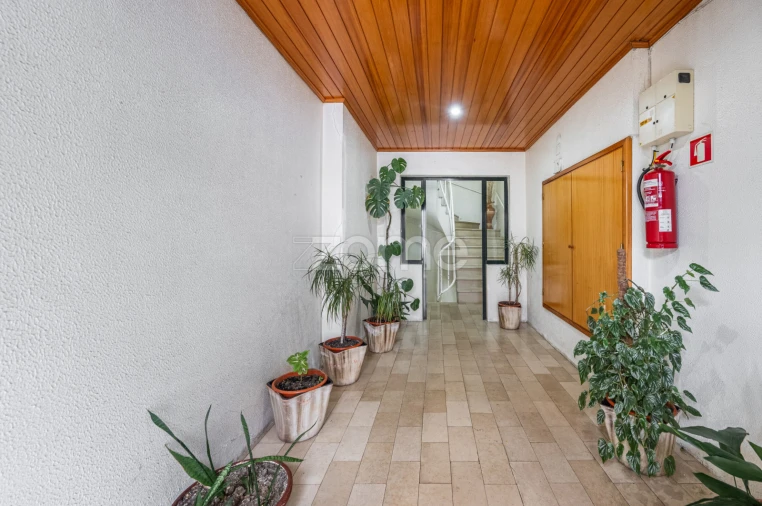 Apartamento T3 para Venda em Ronfe Foto 2