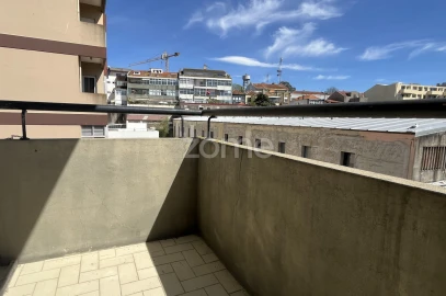 Apartamento T3 para Arrendamento em Paranhos