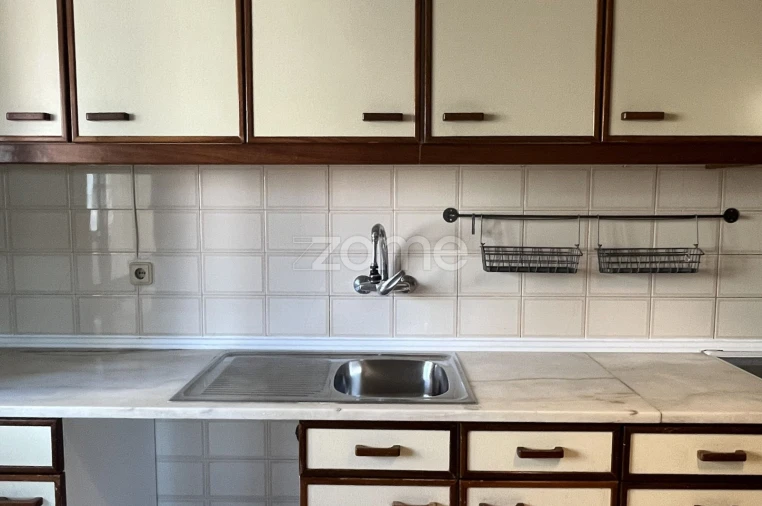 Apartamento T3 para Arrendamento em Paranhos Foto 12