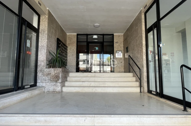 Apartamento T3 para Arrendamento em Paranhos Foto 2