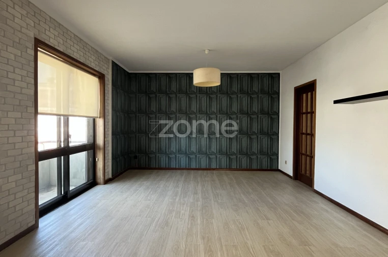 Apartamento T3 para Arrendamento em Paranhos Foto 3
