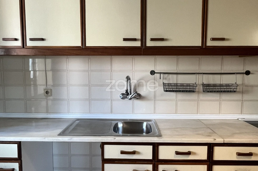 Apartamento T3 para Arrendamento em Paranhos Foto 12