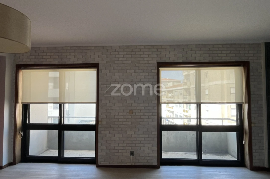 Apartamento T3 para Arrendamento em Paranhos Foto 9