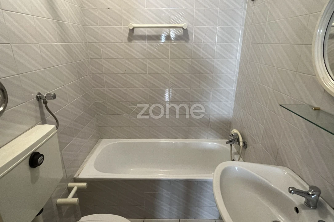 Apartamento T3 para Arrendamento em Paranhos Foto 15