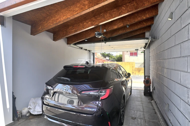 Moradia T3 para Venda em Cacém e São Marcos Foto 25