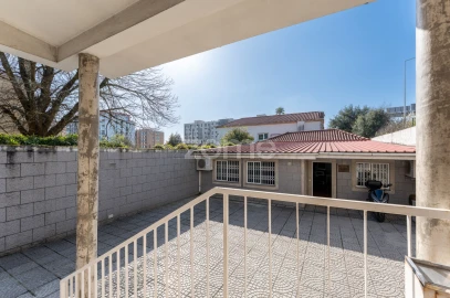 Moradia T8 para Venda em Ramalde