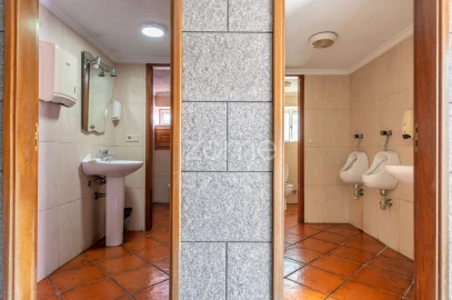 Moradia T8 para Venda em Ramalde