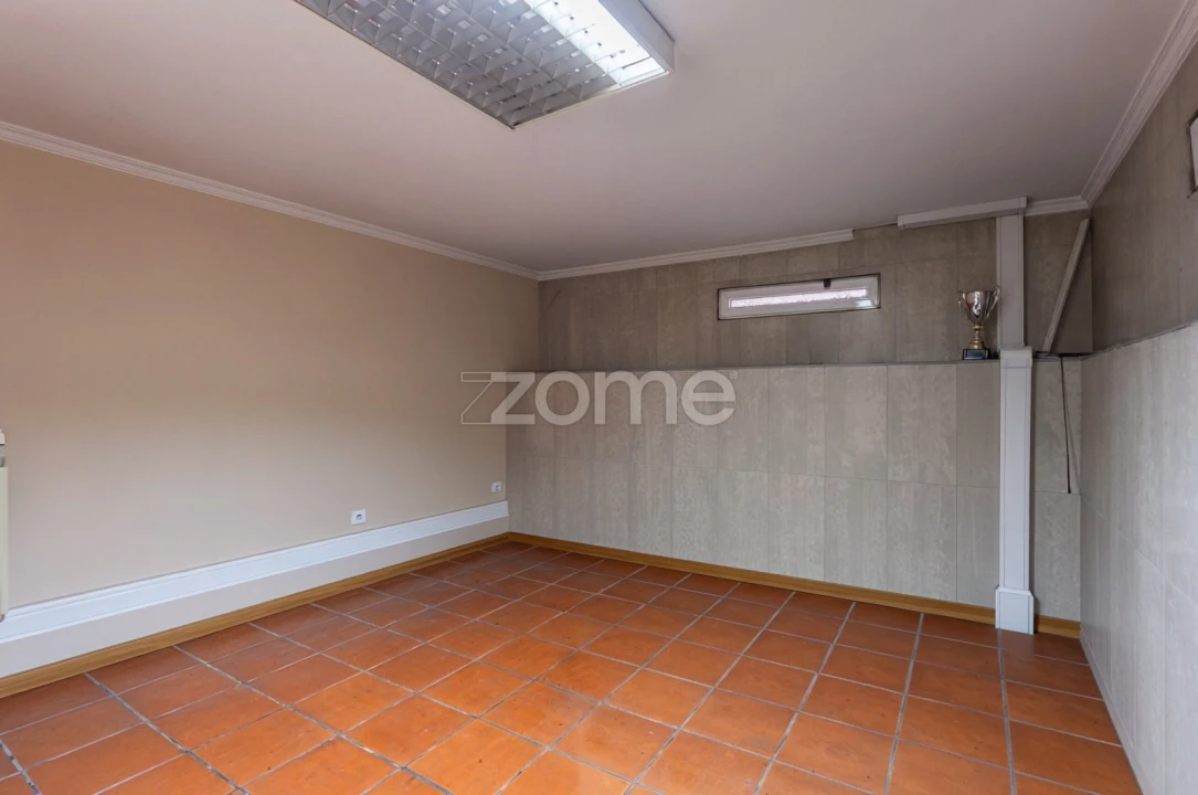 Moradia T8 para Venda em Ramalde Foto 53
