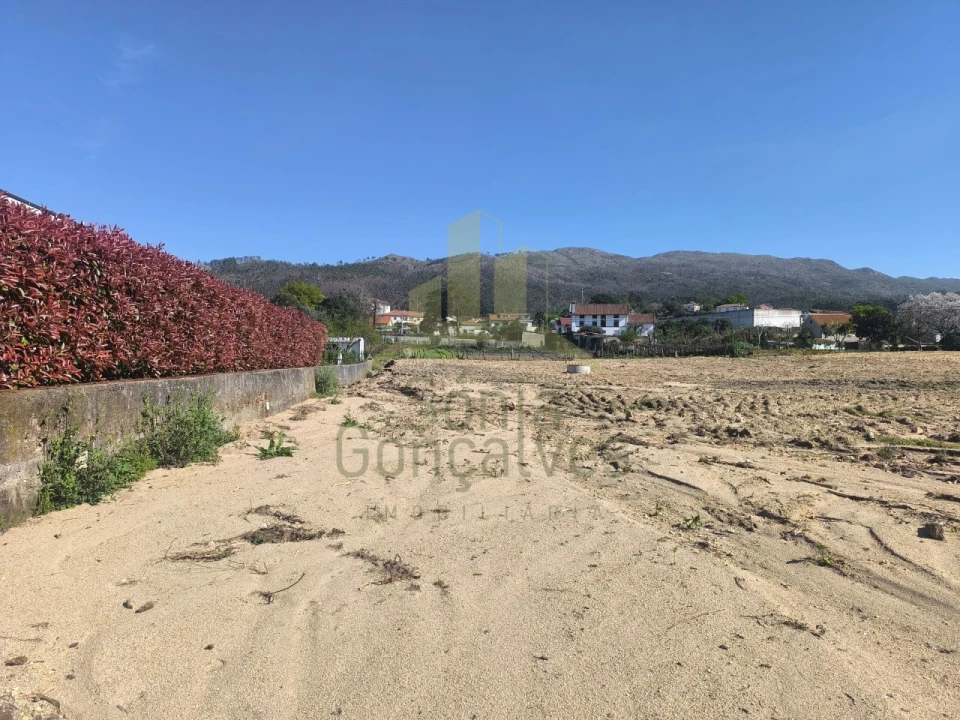 Terreno para Venda em Correlhã Foto 6