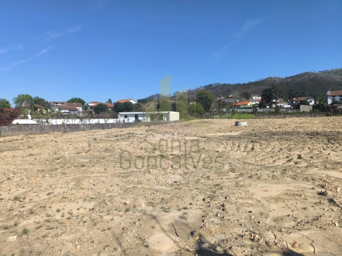 Terreno para Venda em Correlhã Foto 8