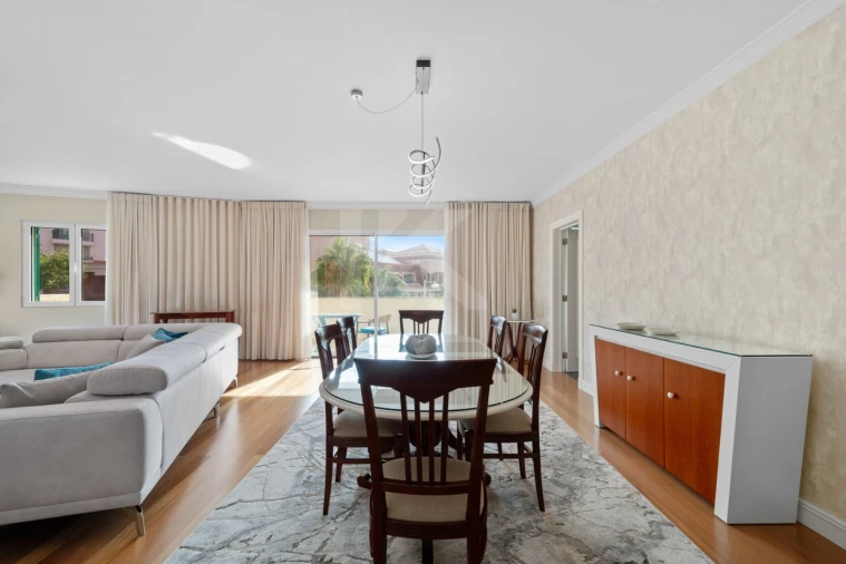 Apartamento T3 para Arrendamento em São Martinho Foto 5