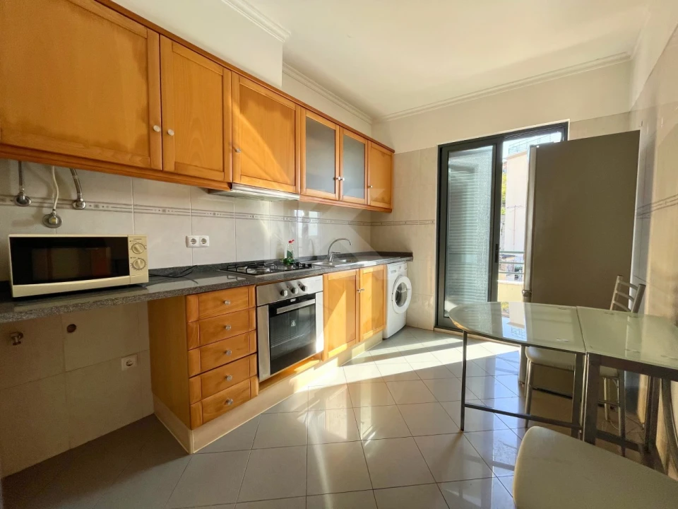 Apartamento T1 para Arrendamento em Funchal (Santa Luzia) Foto 5