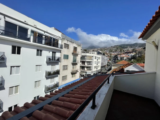 Apartamento T1 para Arrendamento em Funchal (Santa Luzia) Foto 17