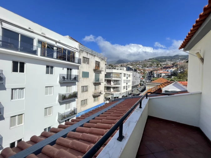 Apartamento T1 para Arrendamento em Funchal (Santa Luzia) Foto 18