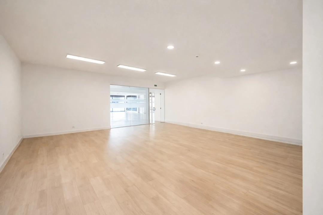 Loja para Arrendamento em Aradas Foto 9