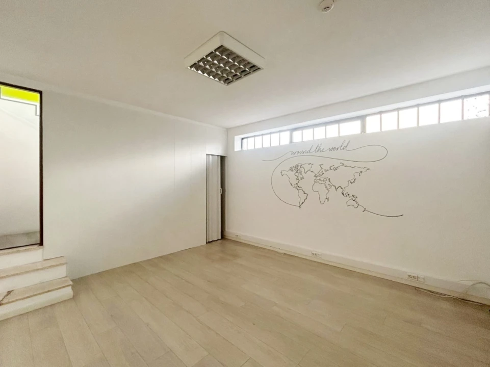 Loja para Arrendamento em Aradas Foto 16