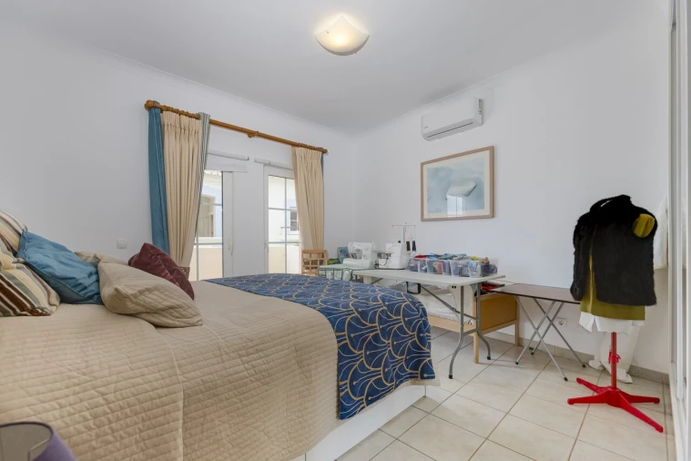 Moradia T2 para Venda em Luz Foto 13