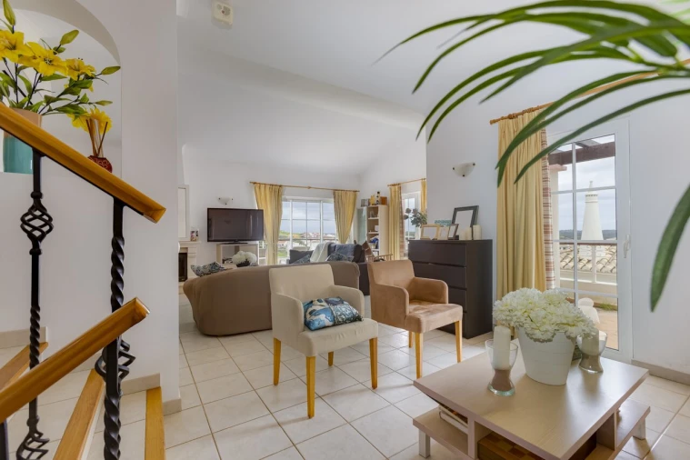 Moradia T2 para Venda em Luz Foto 3