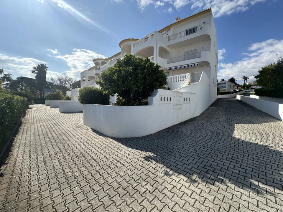 Garagem para Venda em Luz Foto 3