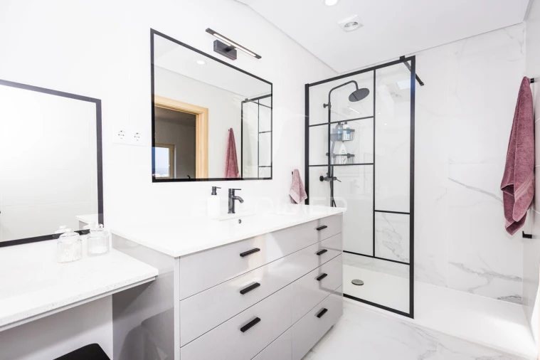 Moradia T5 para Venda em Salir de Matos Foto 34