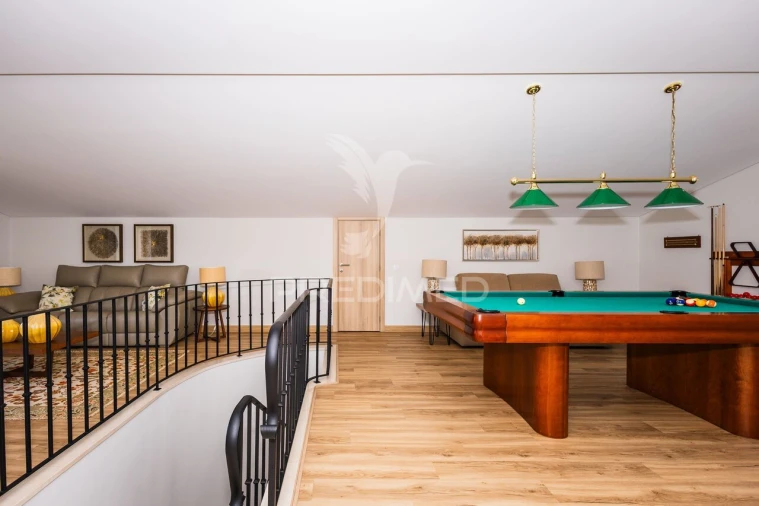 Moradia T5 para Venda em Salir de Matos Foto 23