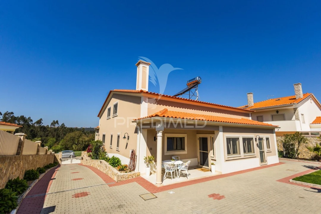 Moradia T5 para Venda em Salir de Matos Foto 39