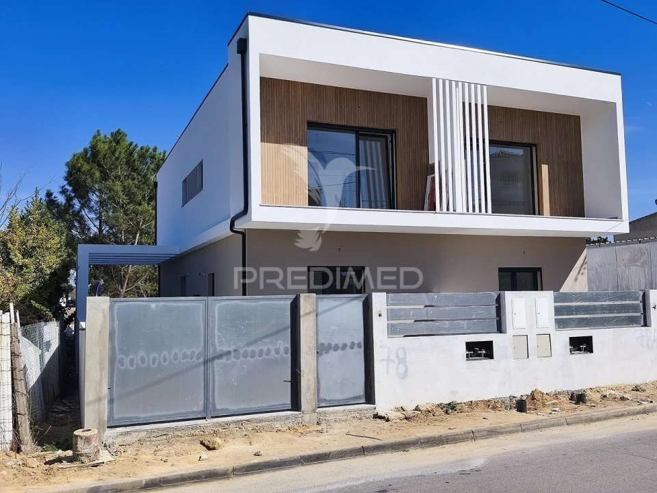 Moradia T3 para Venda em Fernao Ferro Foto 4