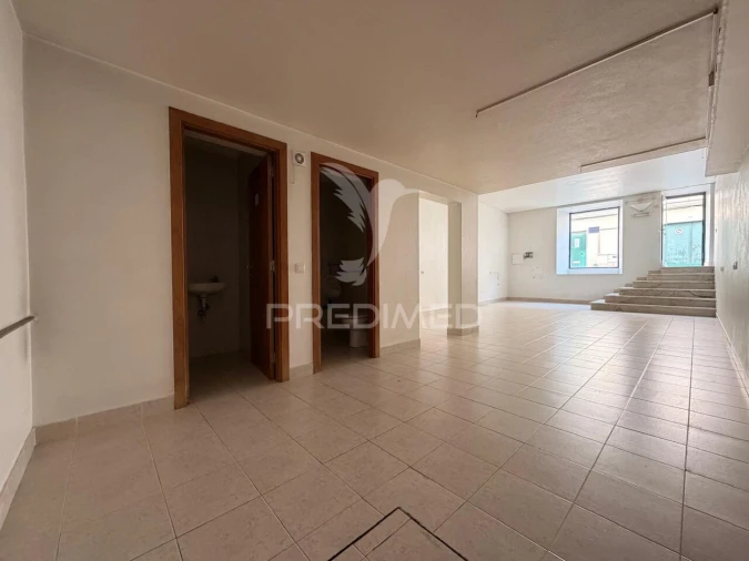 Loja para Arrendamento em Palmela Foto 10