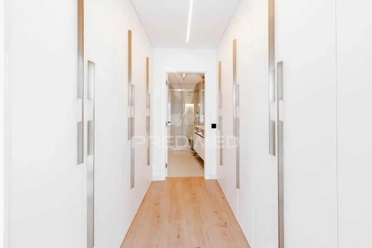 Moradia T3 para Venda em Quelfes Foto 11