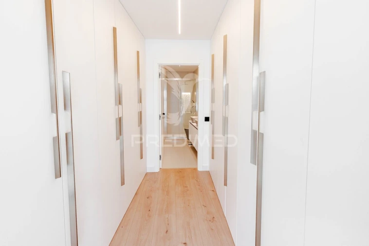 Moradia T3 para Venda em Quelfes Foto 23