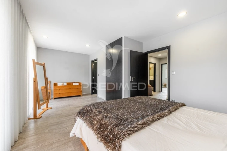 Moradia T3 para Venda em Carrazedo Foto 23