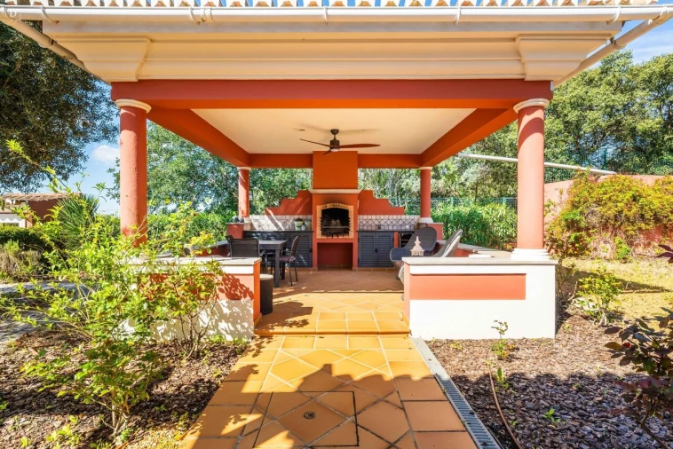 Moradia T4 para Venda em São Brás de Alportel Foto 6