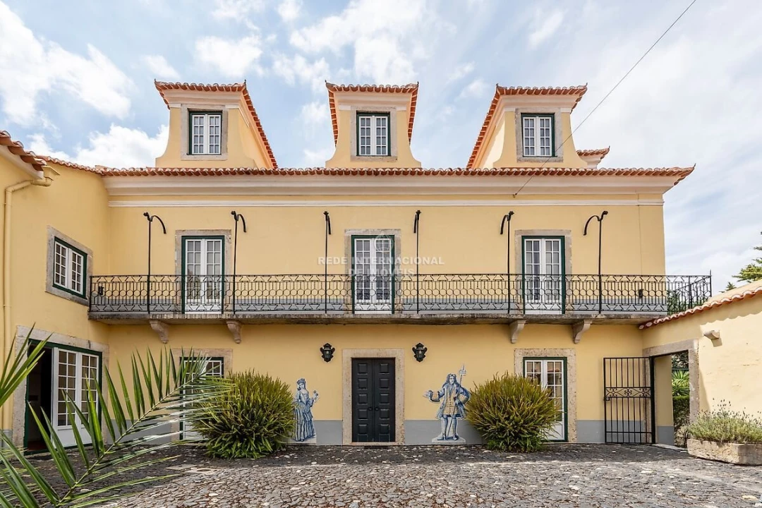 Moradia T7 para Venda em Carnide Foto 1