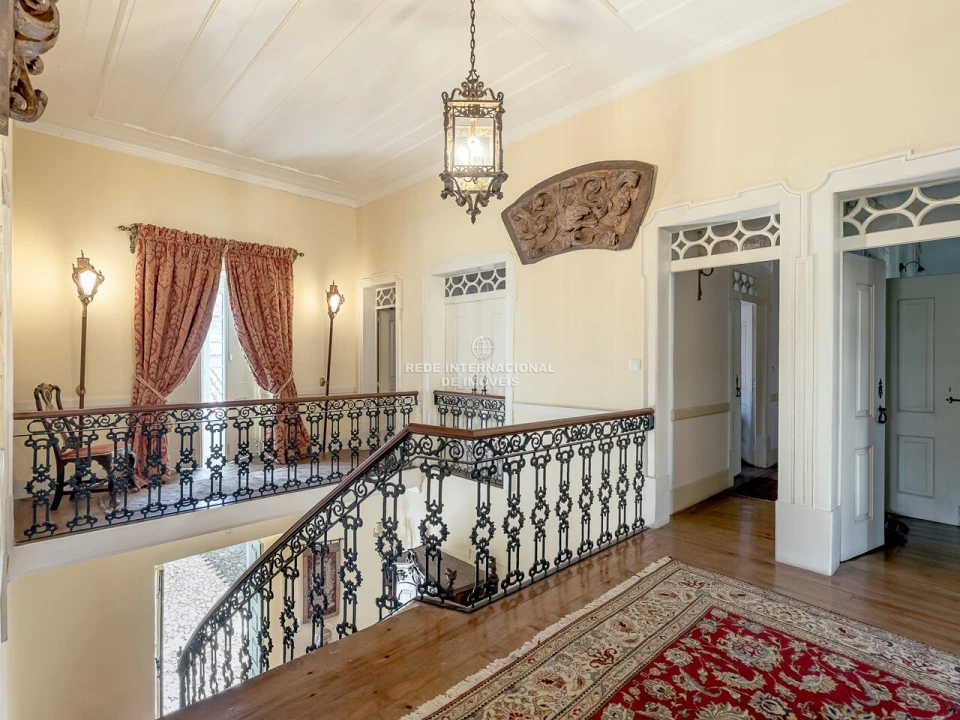 Moradia T7 para Venda em Carnide Foto 17