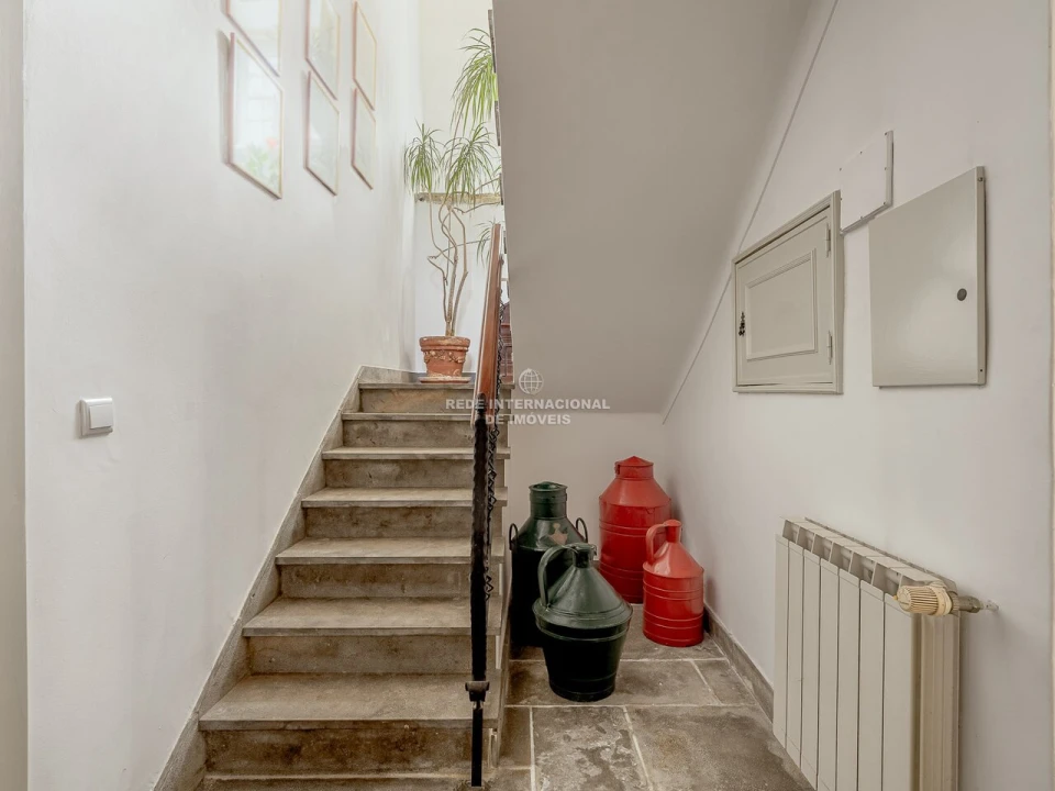 Moradia T7 para Venda em Carnide Foto 15